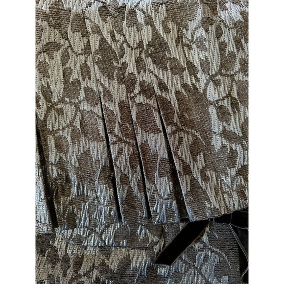 Anne Klein Black Brocade Jacquard Skirt Suit with Velvet Bow Details 8 - Picture 10 of 13